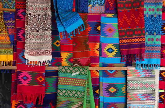 Choisir les Textiles Parfaits pour vos Accessoires