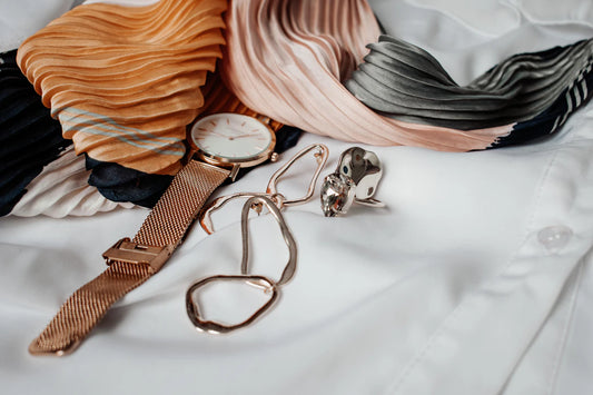 Créer un Lien entre Tradition et Modernité dans les Accessoires