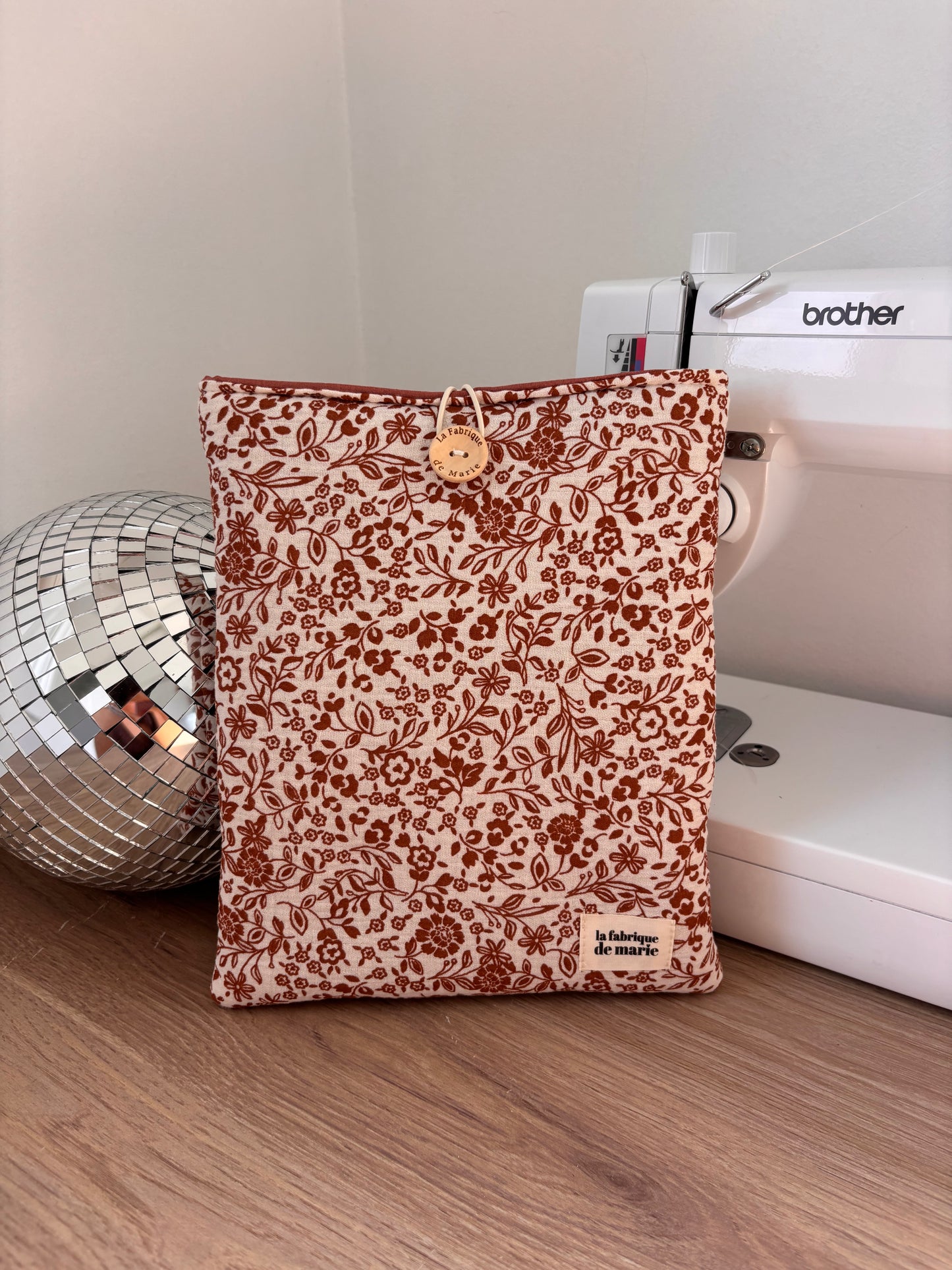 Pochette à livres MIA (Pré-commande)