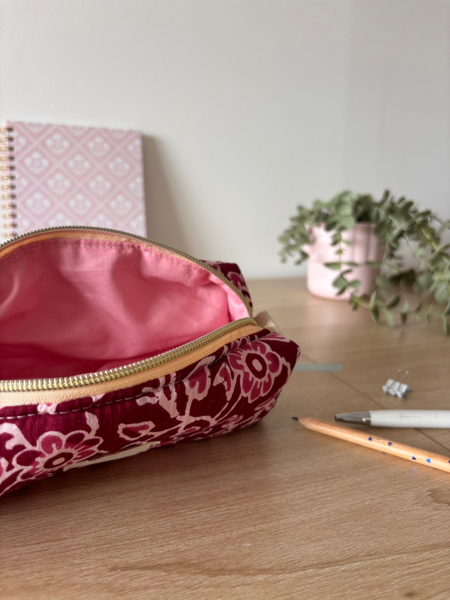 Trousse à crayons – Framboise