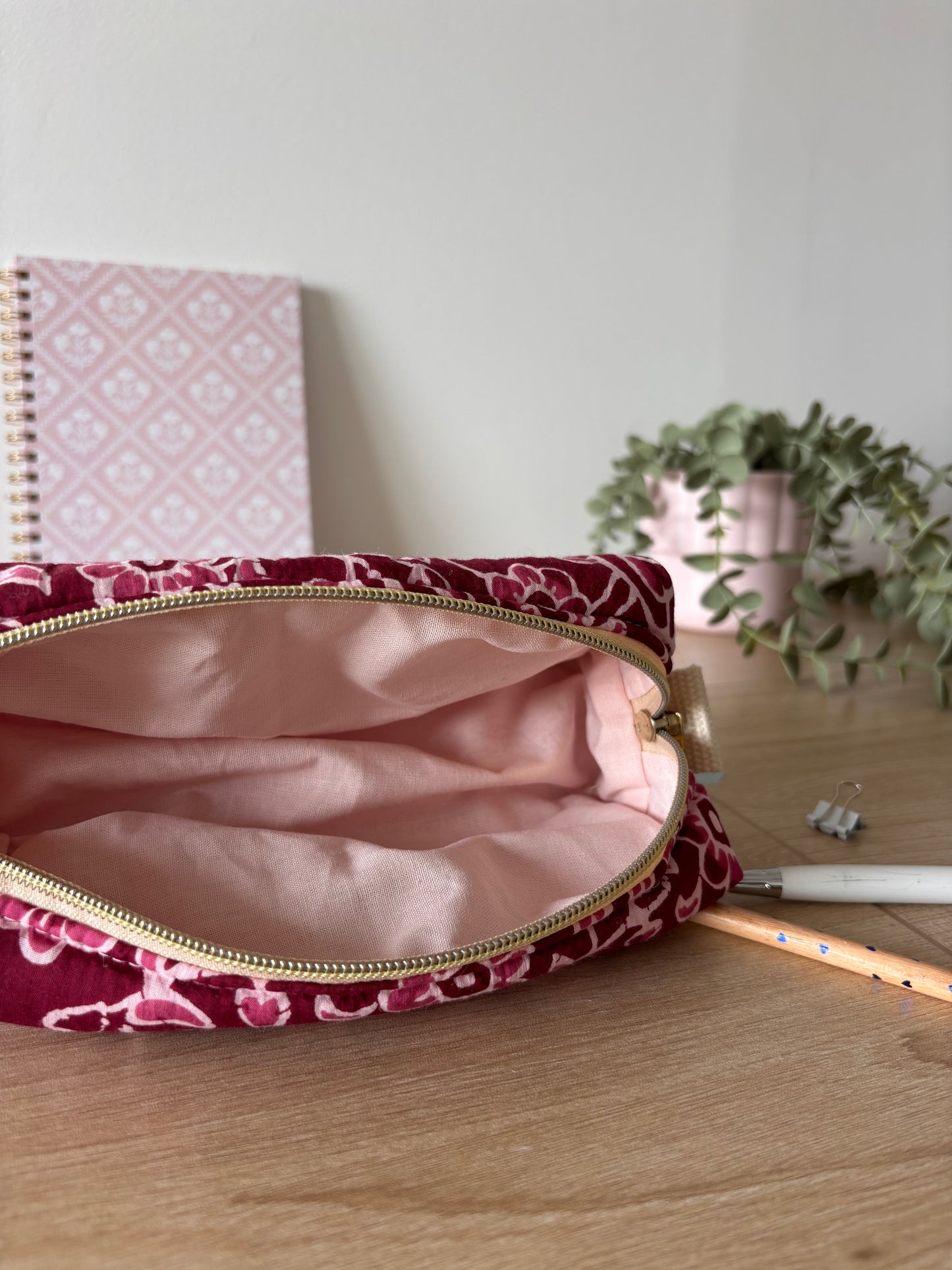 Trousse à crayons – Framboise