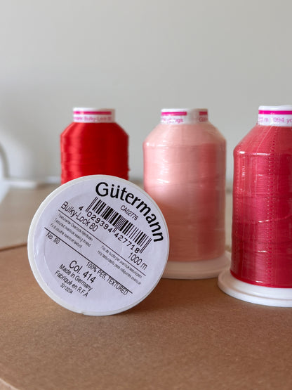 Lot de 4 bobines Gütermann Bulky-Lock 80 - Rose & Rouge