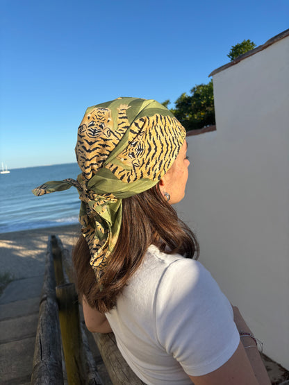 Foulard RÉ